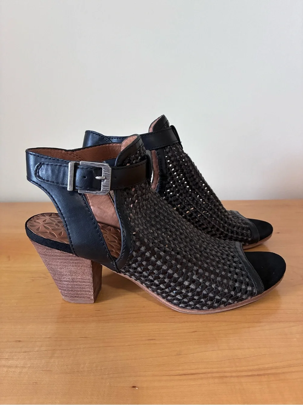 Bear Traps Rekita Shoes Sling Back Open Toe Woven Upper Block Heel Black Size 9
